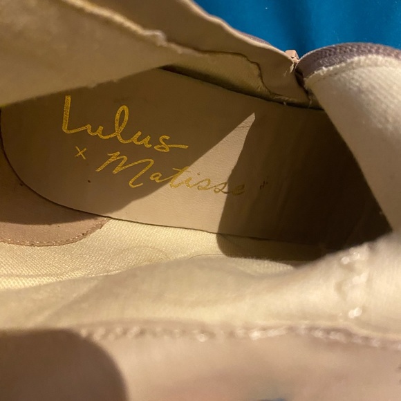 Snakeskin ankle booties.  Sz 7. - Picture 3 of 8